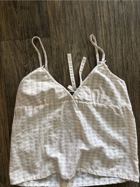 Brandy Melville Tops - Brandy Melville Pale Pink Gingham Tie-Front Crop Top